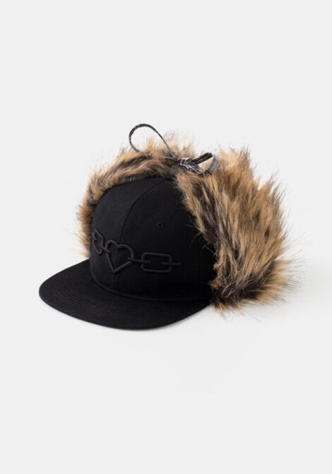 GORRA-OREJAS-PELO_2