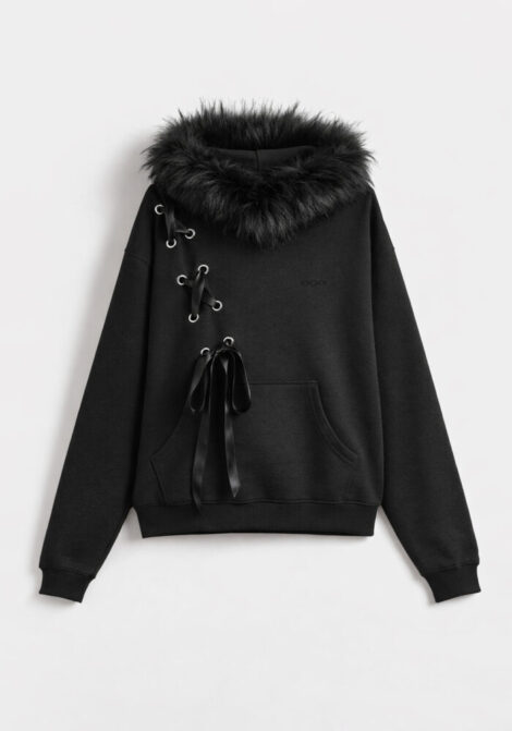 SUDADERA-NEGRA-LAZOS-CAPUCHA-PELO_1